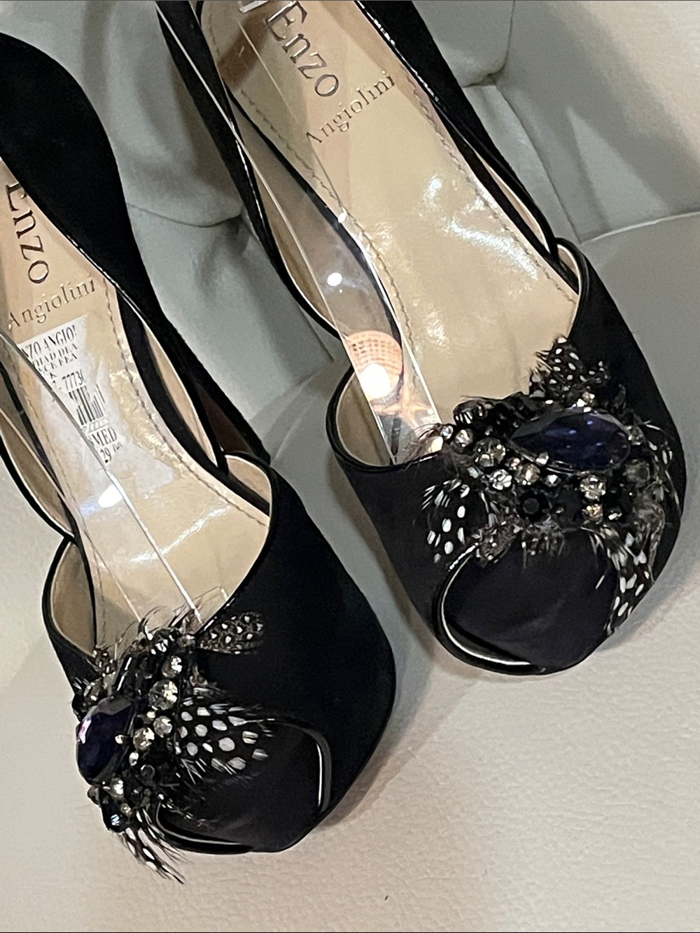 Enzo Angiolini Black Suede prep toe w Feathers jeweled Ankle Platforms Size 8 - Picture 6 of 16